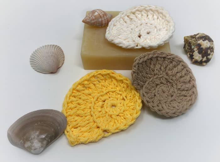 Crocheted shell face scrubbies